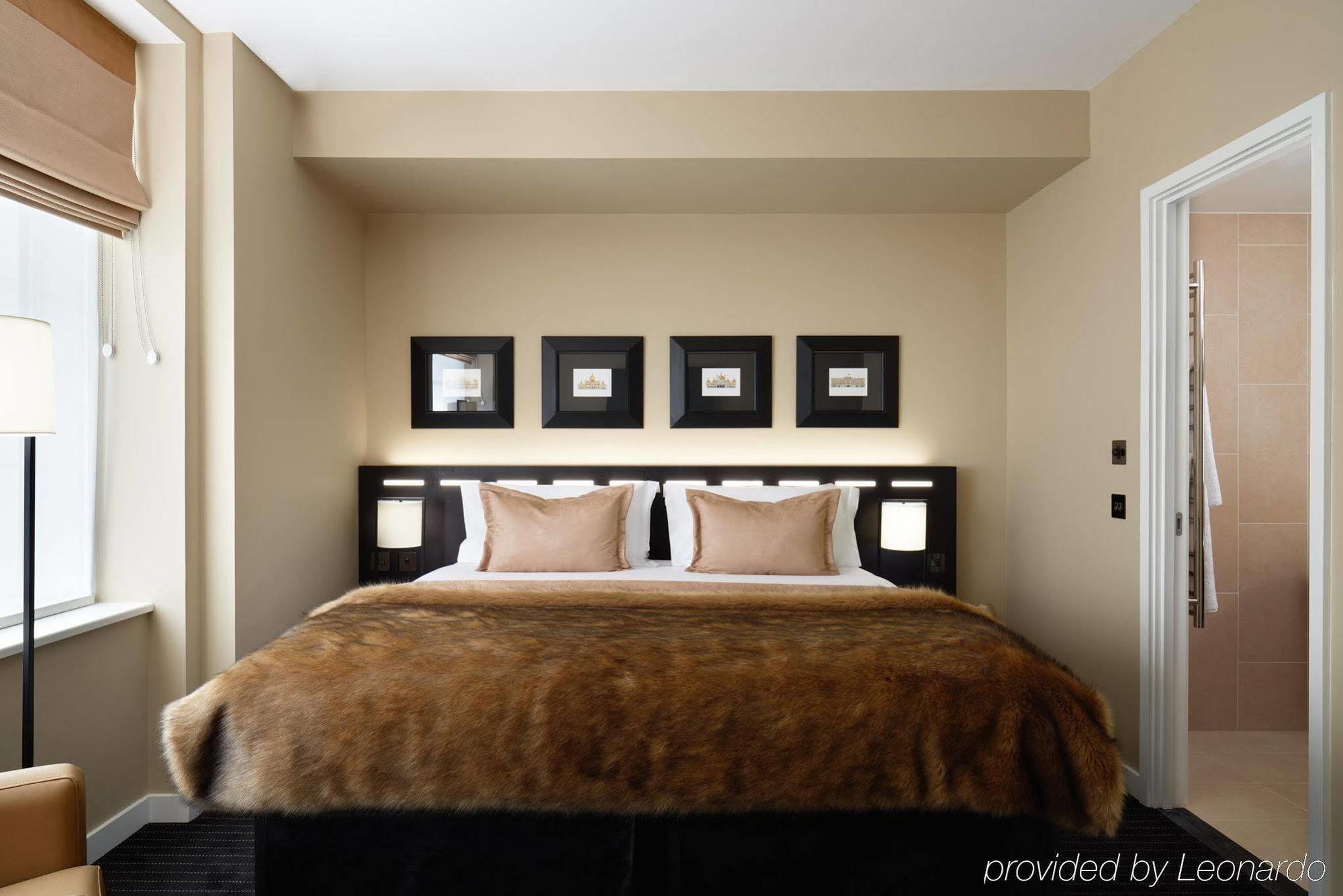 เดอะ แน้ดเลอร์ วิคตอเรีย Hotel ลอนดอน ภายนอก รูปภาพ